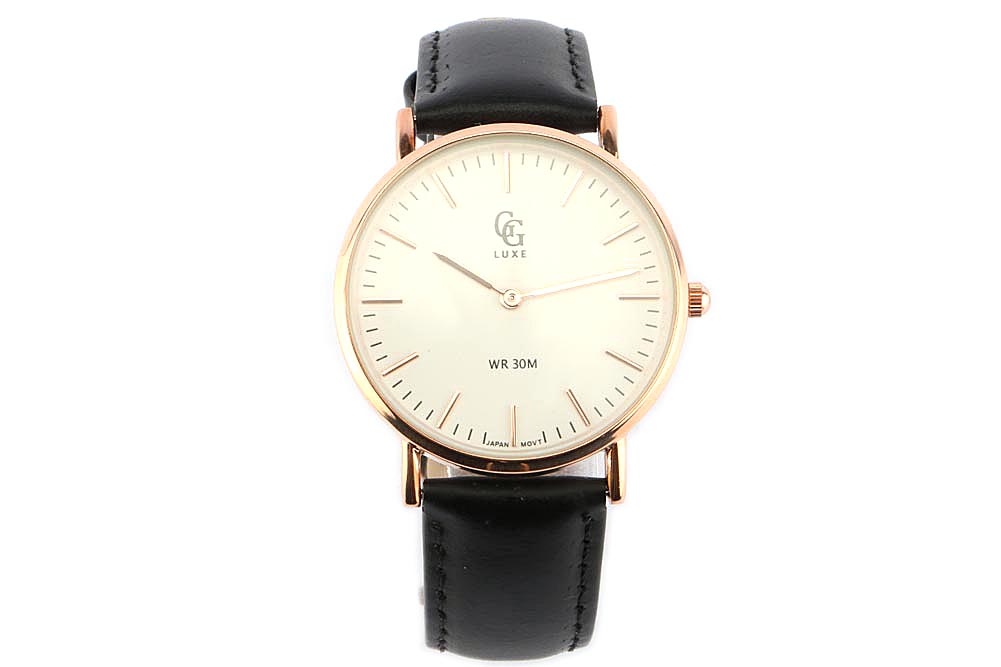 Vente Montre Femme Bracelet Cuir Noir Cadran Doré Nelsy, livré en 48h!