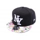 Snapback NY Noire et blanche avec visière imprimée ANCIENNES COLLECTIONS divers