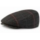 Casquette Plate Grise à Carreaux Rouge Bleu – Casquette Anglaise Laine